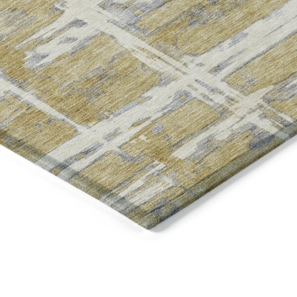 8' Gold Beige And Gray Round Striped Washable Indoor Outdoor Area Rug