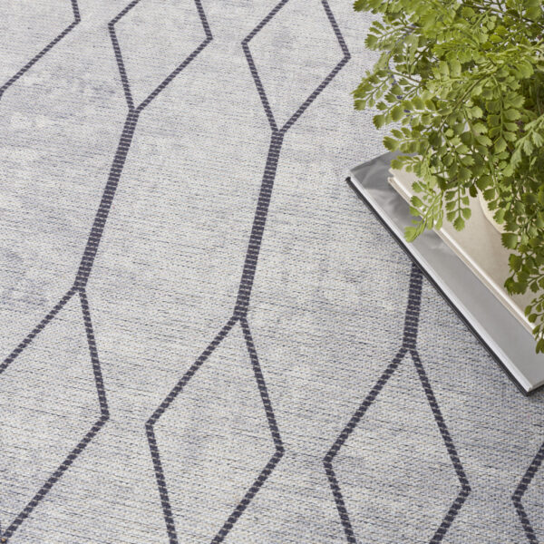 9' x 12' Ivory and Gray Geometric Power Loom Washable Area Rug