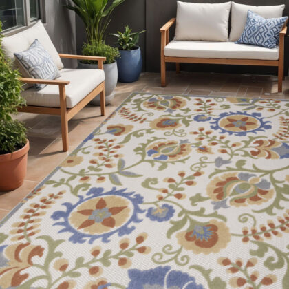 5' X 7' Ivory and Blue Indoor Outdoor Area Rug