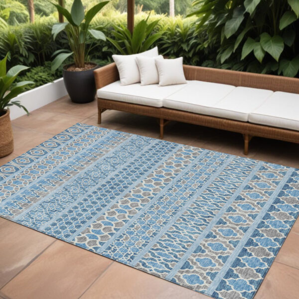 8' X 10' Sky Blue And Denim Blue Quatrefoil Washable Indoor Outdoor Area Rug