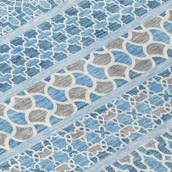 8' X 10' Sky Blue And Denim Blue Quatrefoil Washable Indoor Outdoor Area Rug