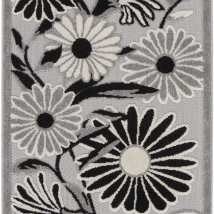 3' X 4' Black and White Floral Indoor Outdoor Area Rug