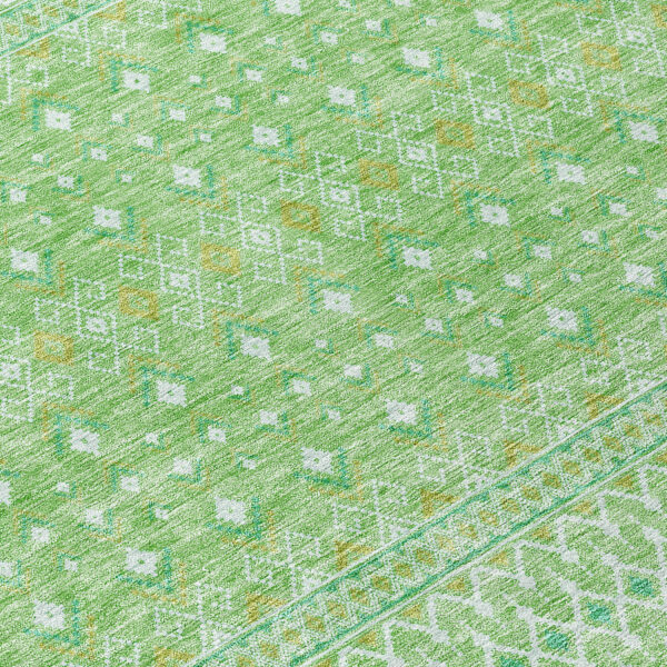 8' Green And Mint Green Round Tribal Washable Indoor Outdoor Area Rug