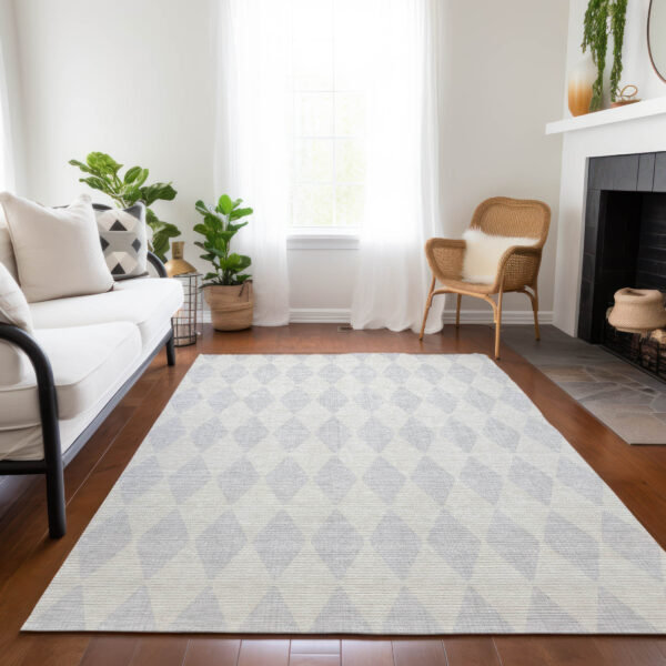 3' X 5' Silver And Ivory Geometric Washable Indoor Outdoor Area Rug
