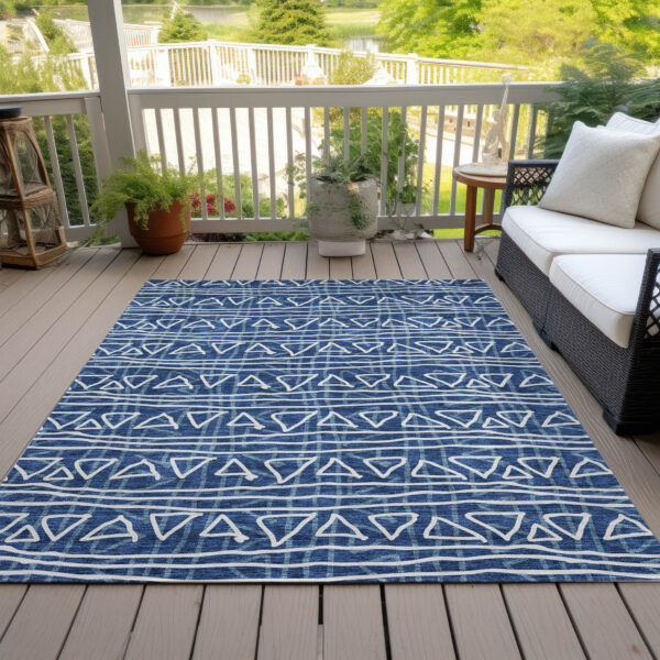 8' X 10' Navy Blue And Ivory Geometric Washable Indoor Outdoor Area Rug