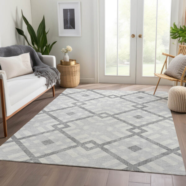 9' X 12' Silver Gray And Ivory Geometric Washable Indoor Outdoor Area Rug