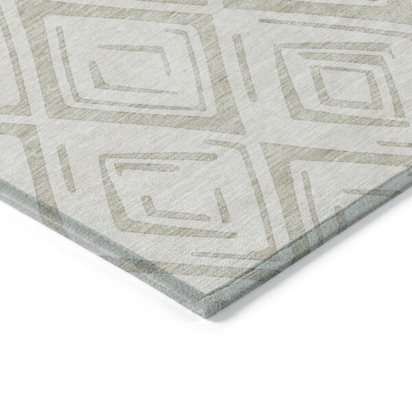 5' X 8' Beige And Ivory Geometric Washable Indoor Outdoor Area Rug