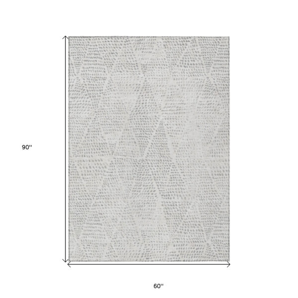 5' X 8' Silver And Ivory Geometric Washable Indoor Outdoor Area Rug