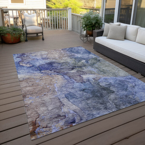 5' X 8' Navy Blue And Beige Abstract Washable Indoor Outdoor Area Rug