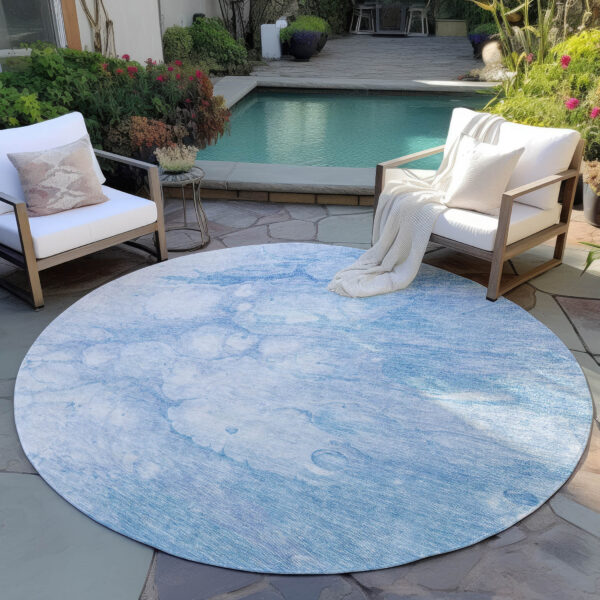 8' Sky Blue Denim Blue And Silver Round Abstract Washable Indoor Outdoor Area Rug