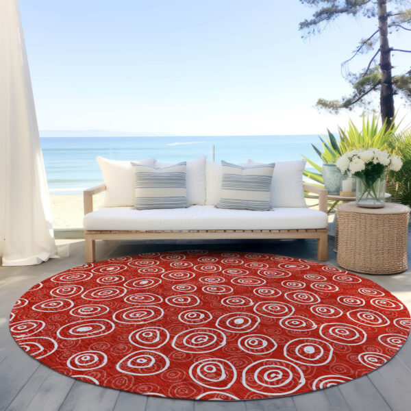 8' Red And Ivory Round Geometric Washable Indoor Outdoor Area Rug