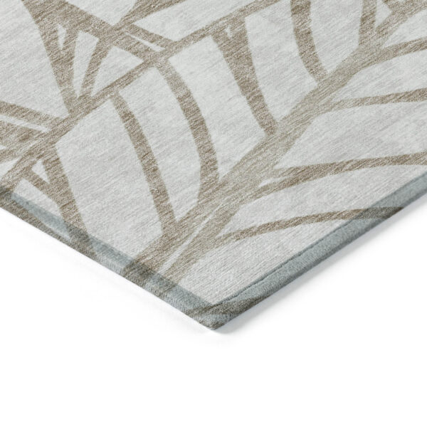 8' Beige And Brown Round Floral Washable Indoor Outdoor Area Rug