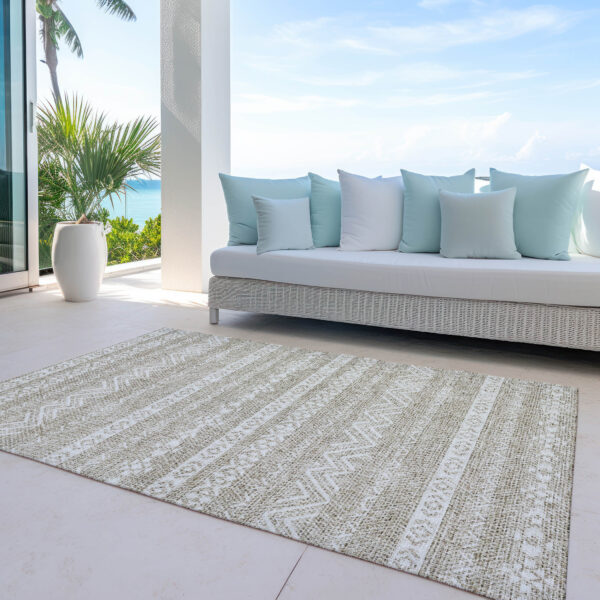 5' X 8' Beige And Ivory Southwestern Washable Indoor Outdoor Area Rug
