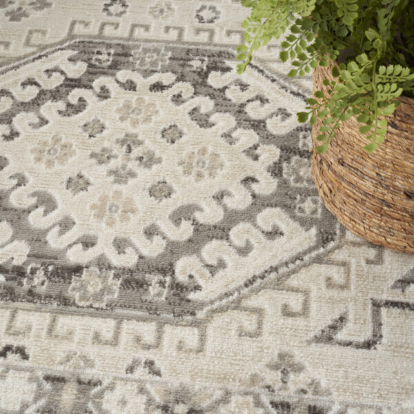 8' x 10' Gray Geometric Distressed Area Rug