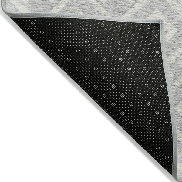9' X 12' Silver And Ivory Geometric Washable Indoor Outdoor Area Rug