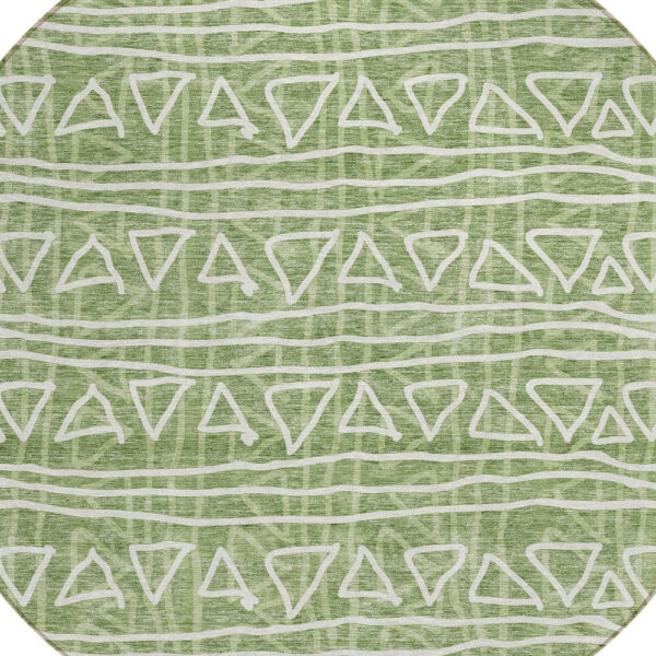 8' Green And Ivory Round Geometric Washable Indoor Outdoor Area Rug