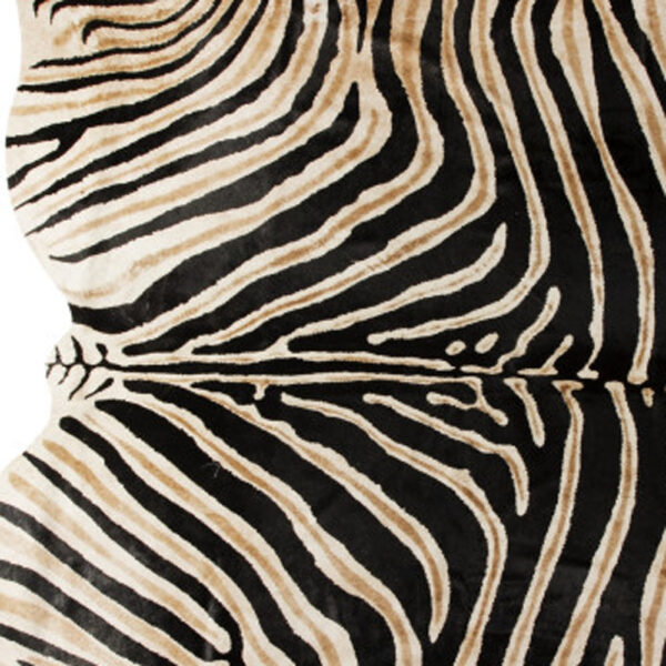 5' x 7' Brown and Black Cowhide Hand Knotted Area Rug