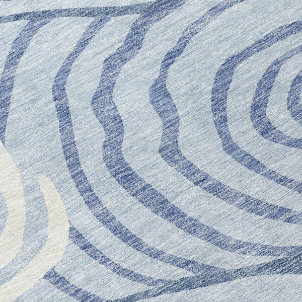 8' Sky Blue Denim Blue And Ivory Round Abstract Washable Indoor Outdoor Area Rug