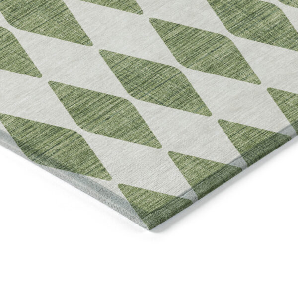3' X 5' Green And Ivory Geometric Washable Indoor Outdoor Area Rug