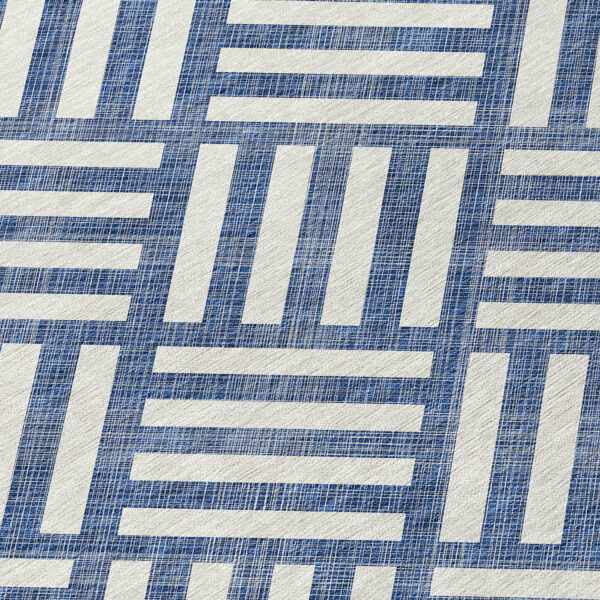8' Navy Blue And Ivory Round Geometric Washable Indoor Outdoor Area Rug