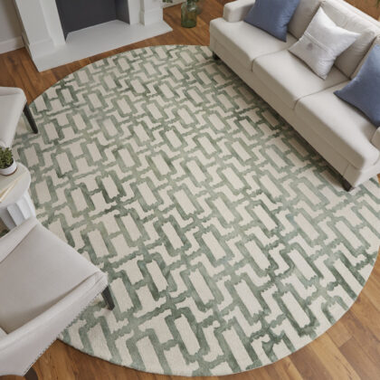 10' Ivory and Green Round Trellis Hand Tufted Area Rug