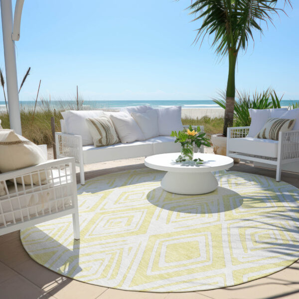 8' Yellow And Ivory Round Geometric Washable Indoor Outdoor Area Rug