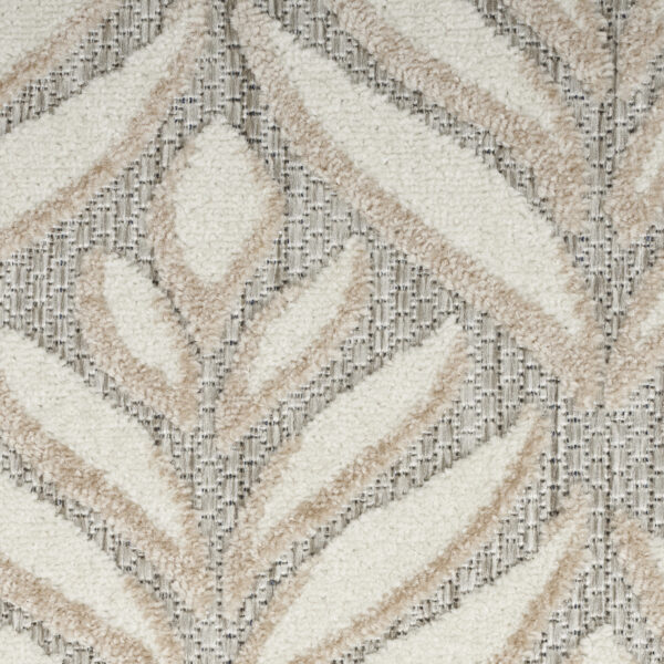 8' Gray and Ivory Round Floral Indoor Outdoor Area Rug