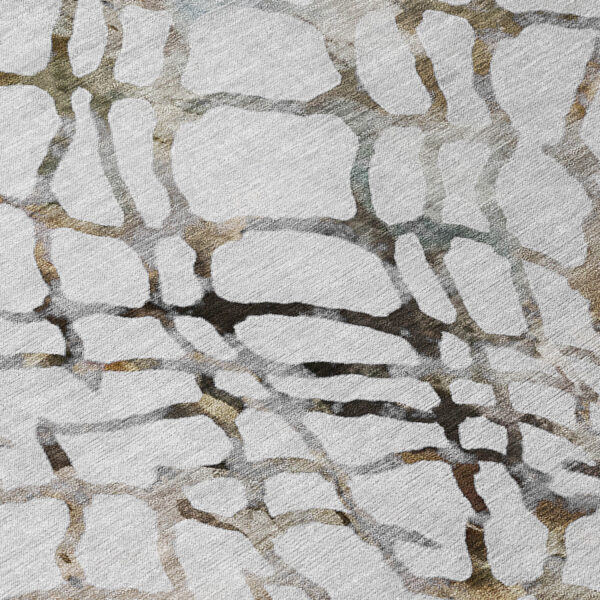 8' Silver Gray And Charcoal Round Abstract Washable Indoor Outdoor Area Rug