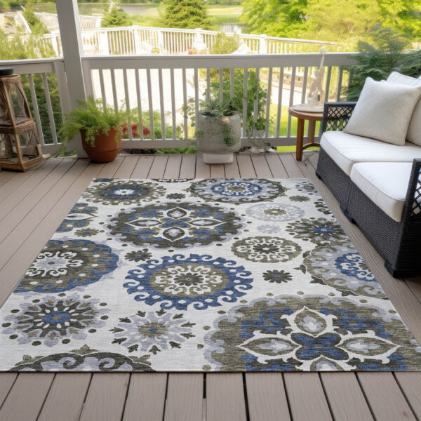 8' X 10' Pewter Silver And Gray Floral Medallion Washable Indoor Outdoor Area Rug