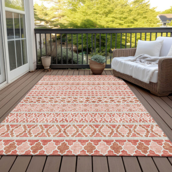 5' X 8' Salmon Beige And Copper Quatrefoil Washable Indoor Outdoor Area Rug