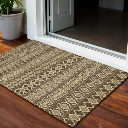3' X 5' Brown And Taupe Quatrefoil Washable Indoor Outdoor Area Rug