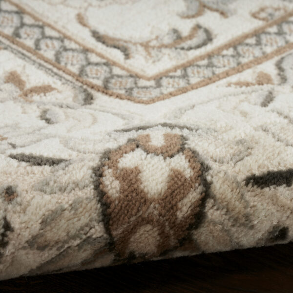 4' x 6' Cream Floral Distressed Area Rug