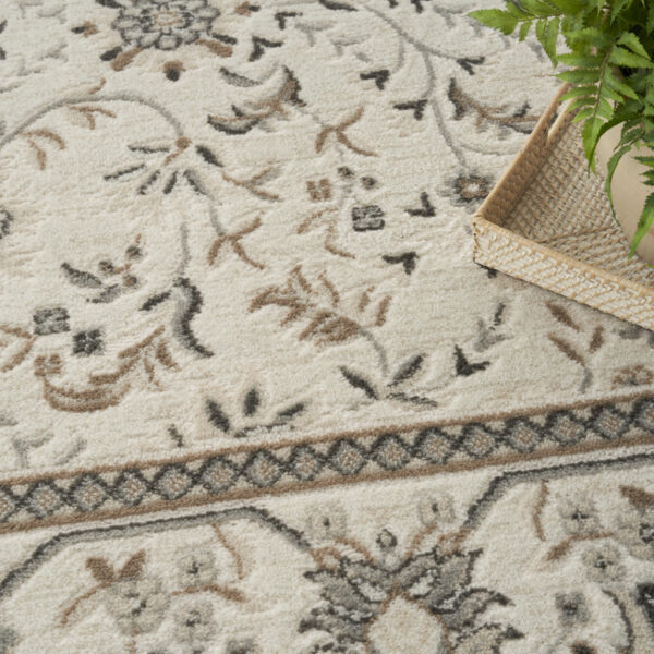4' x 6' Cream Floral Distressed Area Rug