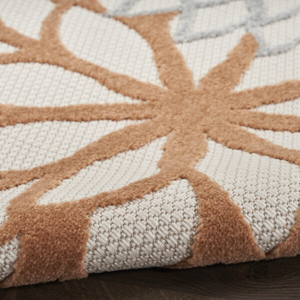 6' X 9' Ivory Green and Blue Indoor Outdoor Area Rug