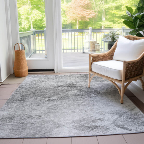 3' X 5' Silver Gray And Ivory Abstract Washable Indoor Outdoor Area Rug