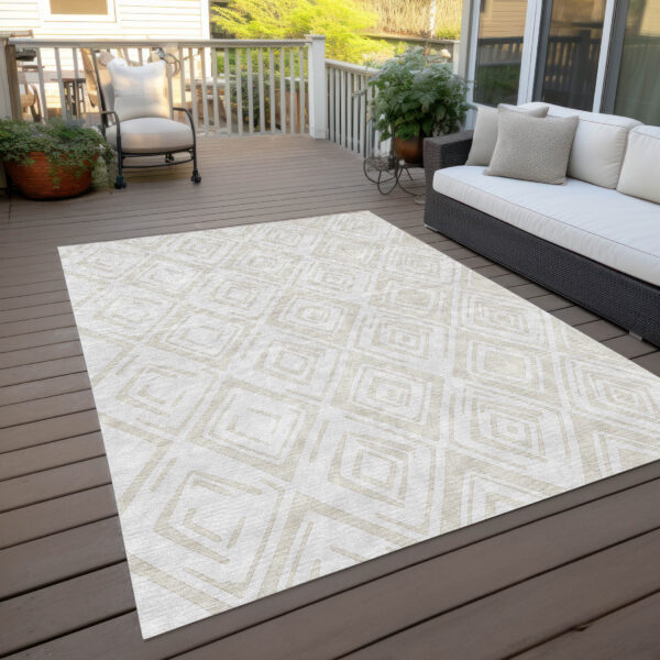 10' X 14' Pearl And Ivory Geometric Washable Indoor Outdoor Area Rug