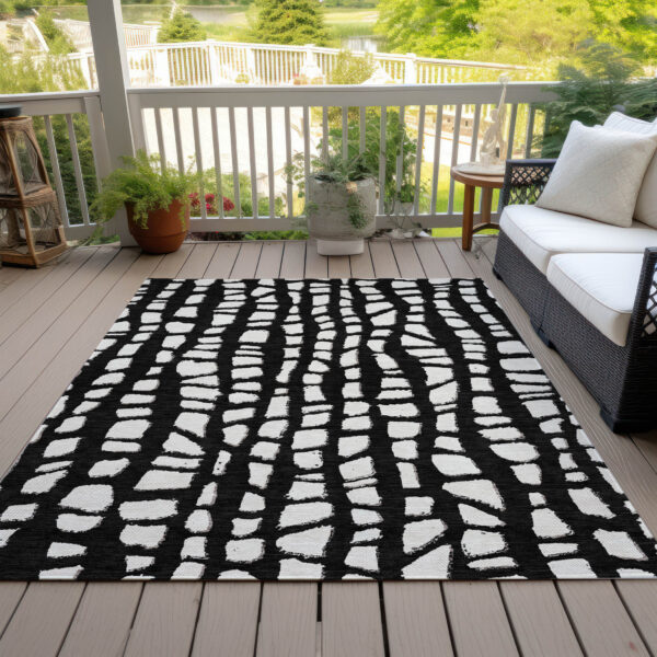 3' X 5' Black And Ivory Abstract Washable Indoor Outdoor Area Rug