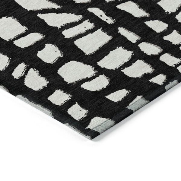 3' X 5' Black And Ivory Abstract Washable Indoor Outdoor Area Rug