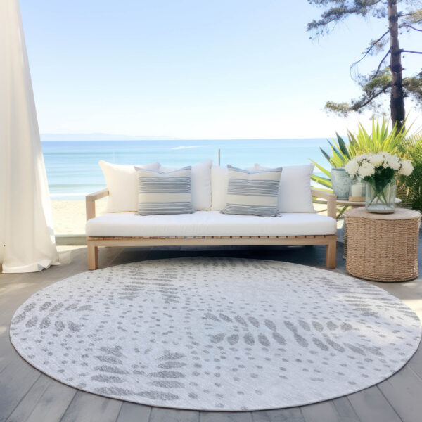 8' Gray And Silver Round Floral Washable Indoor Outdoor Area Rug