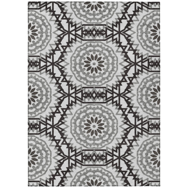 5' X 8' White Black And Gray Floral Medallion Washable Indoor Outdoor Area Rug
