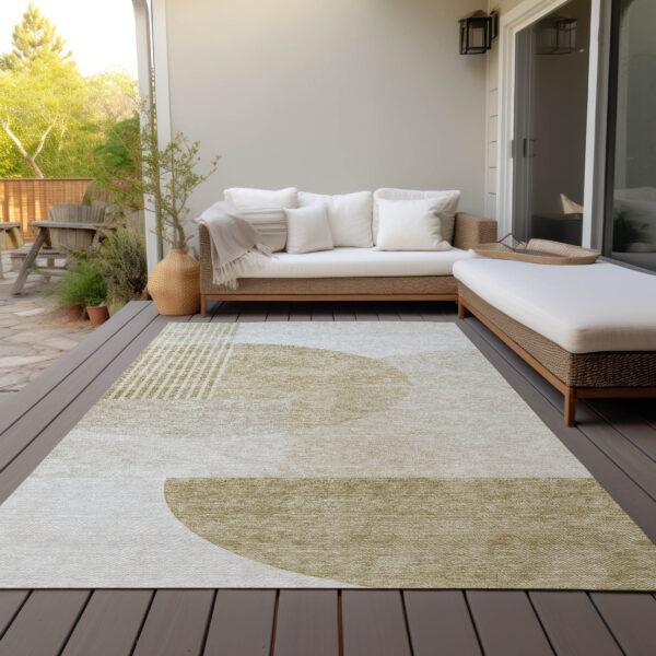 5' X 8' Brown Beige And Ivory Geometric Washable Indoor Outdoor Area Rug