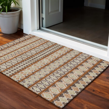 3' X 5' Chocolate And Taupe Quatrefoil Washable Indoor Outdoor Area Rug