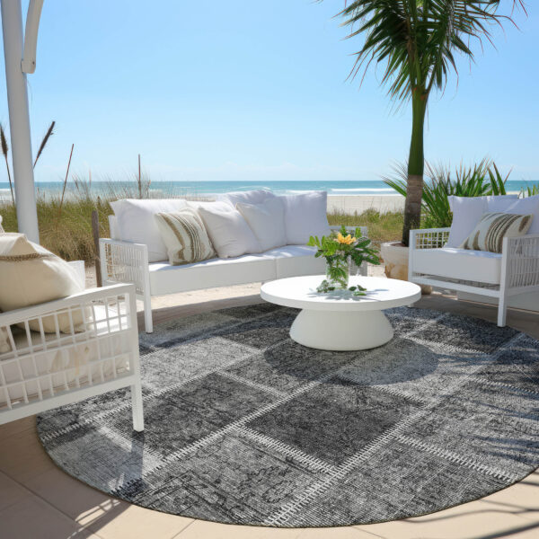 8' Gray Charcoal And Silver Round Patchwork Washable Indoor Outdoor Area Rug