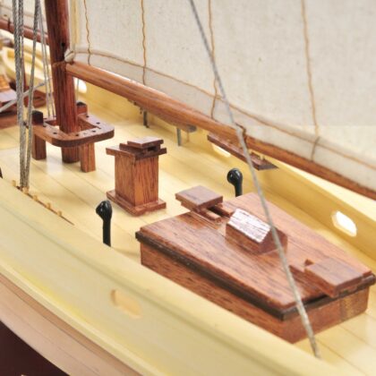 Bluenose Model In Light Brown Finish
