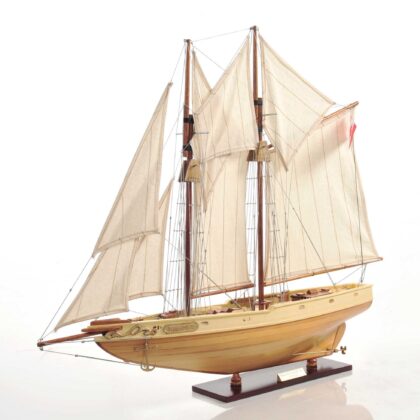Bluenose Model In Light Brown Finish