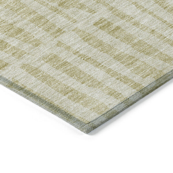 8' Beige And Tan Round Striped Washable Indoor Outdoor Area Rug