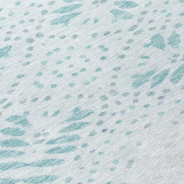 8' Teal Blue And Aqua Round Floral Washable Indoor Outdoor Area Rug