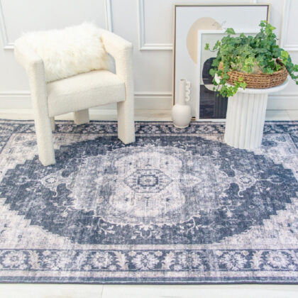 7' x 10' Black and Gray Oriental Area Rug
