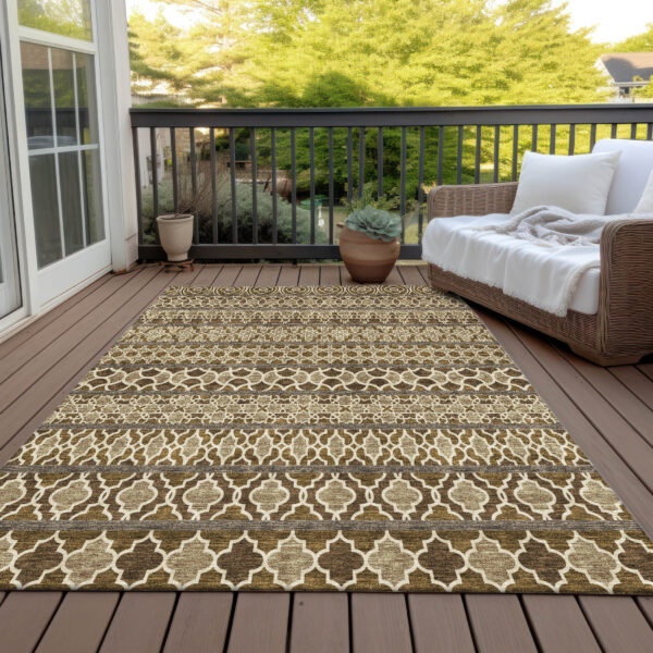 5' X 8' Brown And Taupe Quatrefoil Washable Indoor Outdoor Area Rug