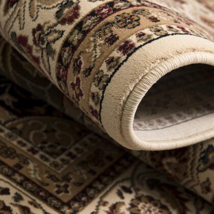 5’ x 8’ Cream Traditional Decorative Area Rug